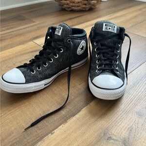 Men’s Converse All Star Chuck Taylor’s in Black Tweed , size 12
